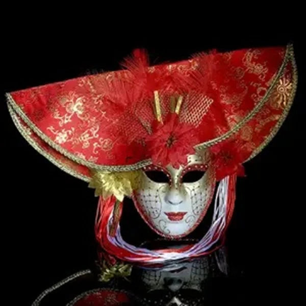 Maske med bred hattform