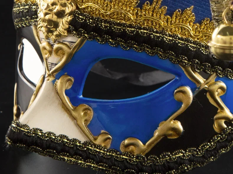 Narrmaske med bjelle